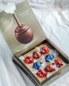 Flow wrapped chocolates